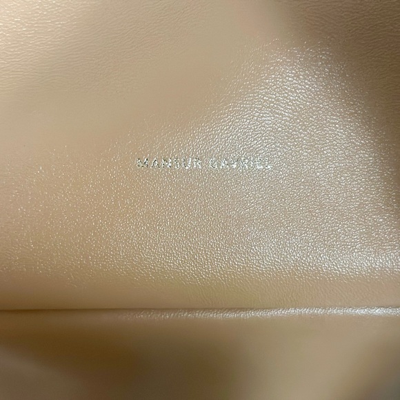 Gorgeous! In pristine condition Mansur Gavriel Cloud Clutch Caramel - Picture 8 of 8
